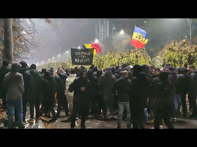 #ULTRAS HONOR ET PATRIA (Romania) vs Moldova | TRĂIASCĂ ȘI-NFLOREASCĂ MOLDOVA, ARDEALUL ȘI ȚARA