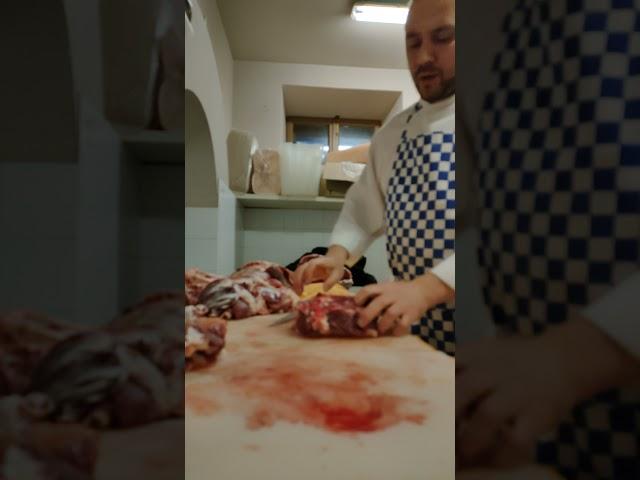мастер-класс разделка баранины в ресторане отель  замок Бип