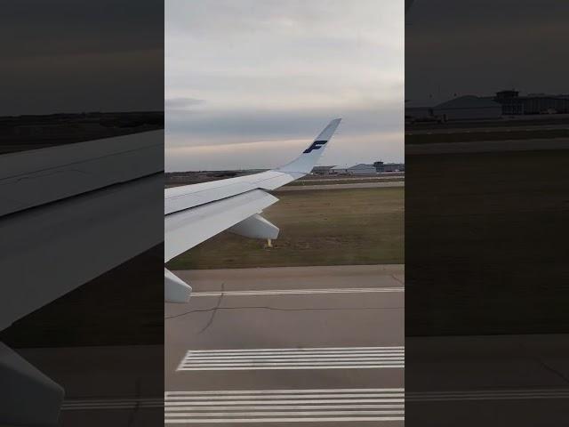 Finnair Embraer 190 landing