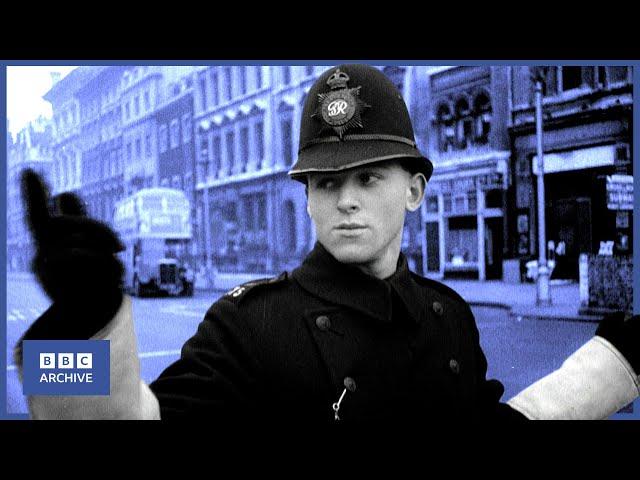 1949: Christmas Day WORKERS Keep Britain Moving | BBC Newsreel | World of Work | BBC Archive