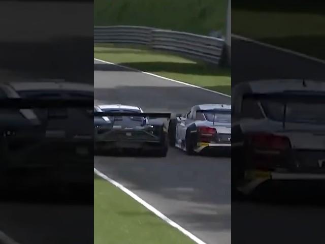 AMAZING side-by-side racing! 