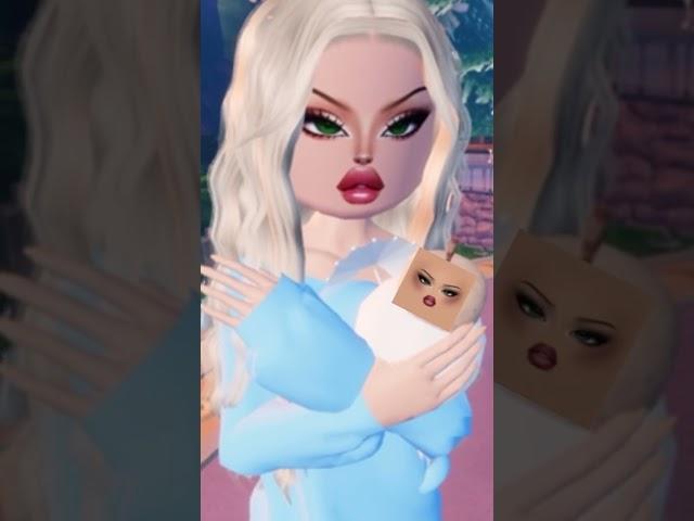 Queen never cry #subscribe #roblox ￼Cr: @StarryMM