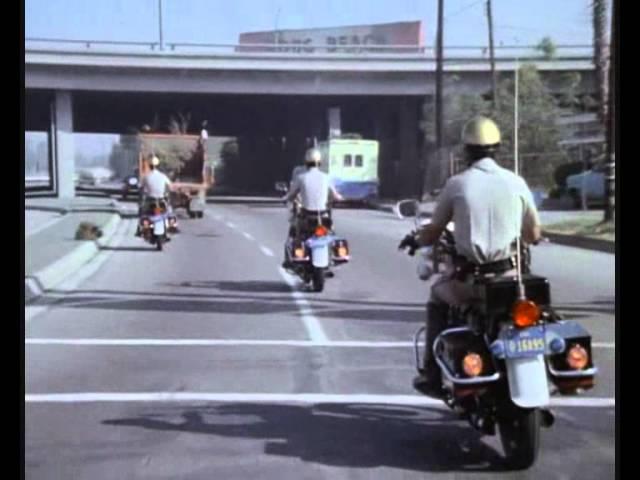 CHiPs - S01E08 Scene 2