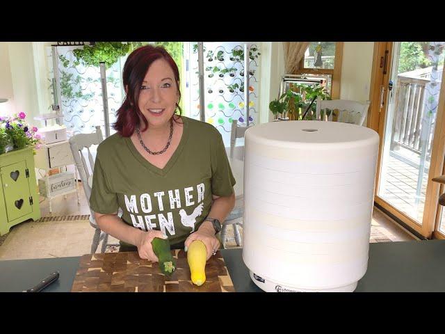 HOW TO DEHYDRATE YOUR GARDEN VEGETABLES - HOMESTEADING MADE EASY!