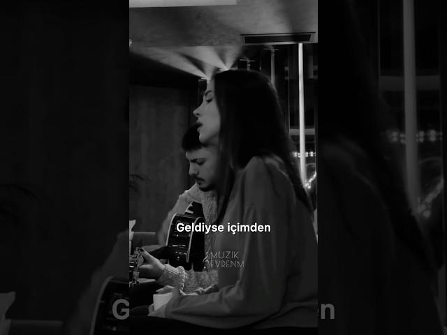  Ceren Sagu & Ahmet Zahit Tuna - Ne Fark Eder