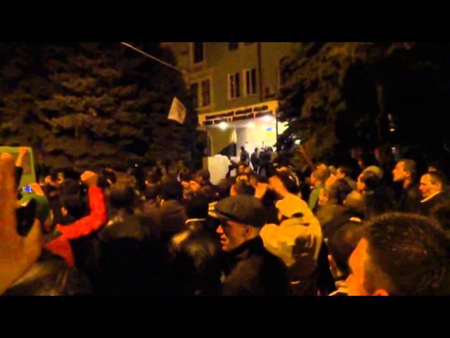 Штурм отделения милиции в Краматорске. 12.04.2014  #10