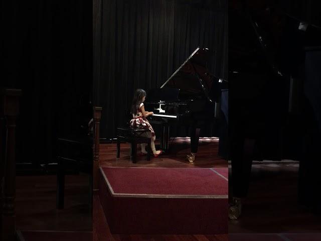 Catherine piano show佳佳在美国的钢琴表演