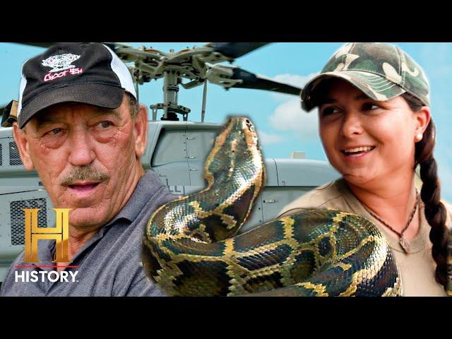 Pickle is TERRIFIED of This Helicopter! | Swamp People: Serpent Invasion (S5)