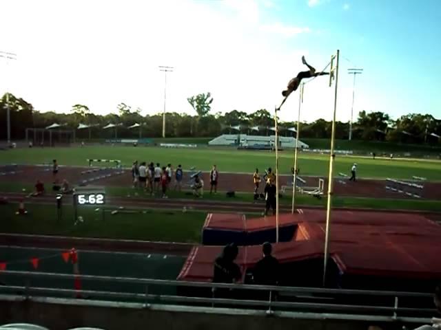 Sergey Kucheriany 5.62m failure 25/2/2011