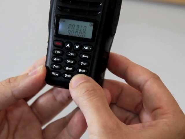 Baofeng UV-B5 VHF/UHF Dual Band Radio Unboxing