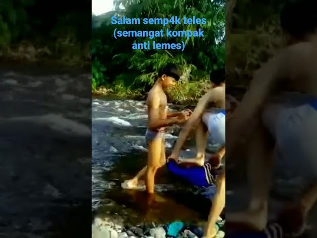 akhirnya farhan dan adnan mandi pake semp4k  #mandi #semp4k #mandisungai