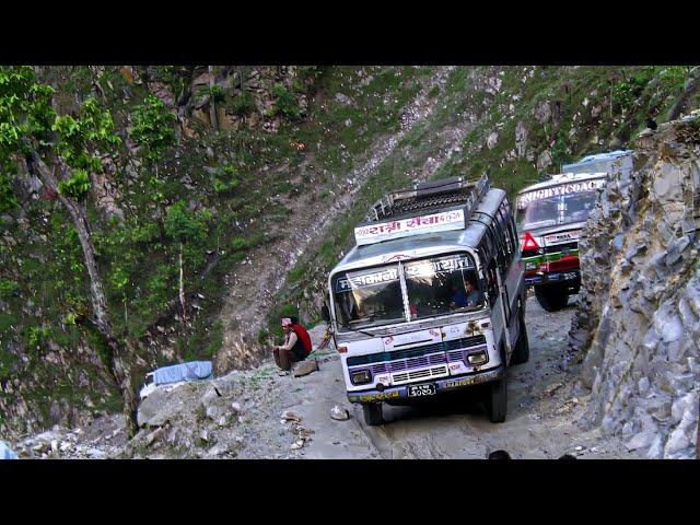 India / Nepal: the most dizzying roads