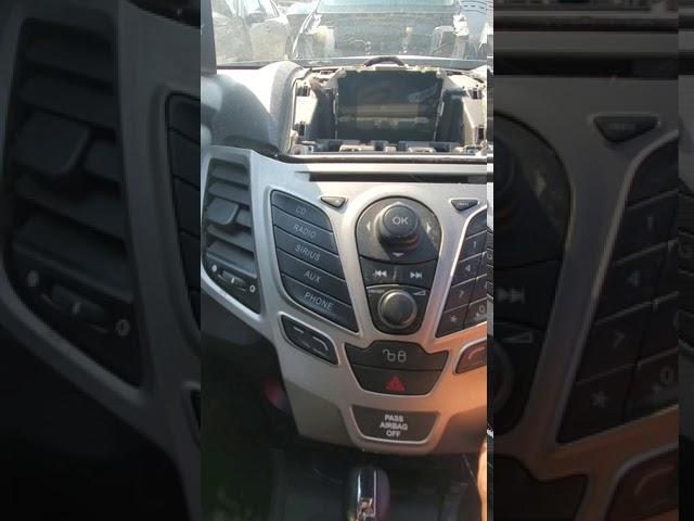 2012 Ford Fiesta Radio Removal