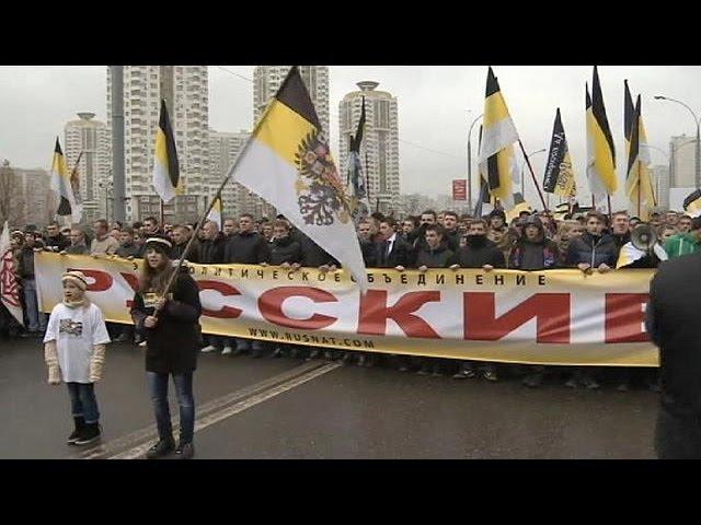 Националисты прошли по Москве "Русским маршем"