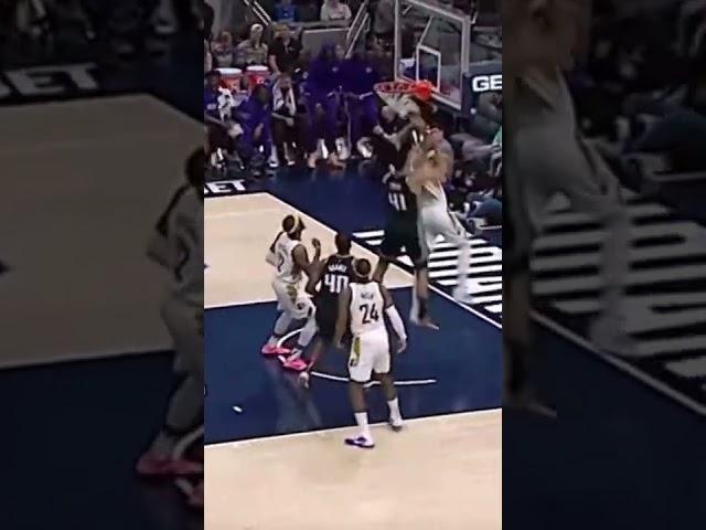 Trey Lyles With The Poster Dunk 