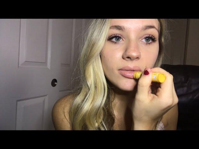 ASMR [APPLYING LIPGLOSS] W/ MOUTH SOUNDS