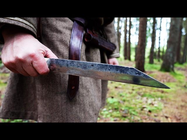 Why Did the VIKINGS Use These Weird UPSIDE DOWN Knives?