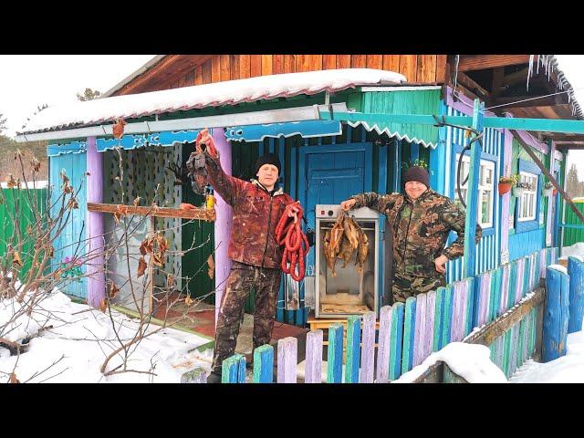 ДЕРЕВЕНСКОЕ КОПЧЕНИЕ. ГОТОВИМ КРАКОВСКУЮ КОЛБАСУ В НОВОЙ КОПТИЛЬНЕ.