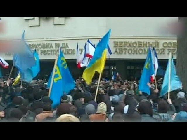 Crimean Tatar protesters protest in Simferopol