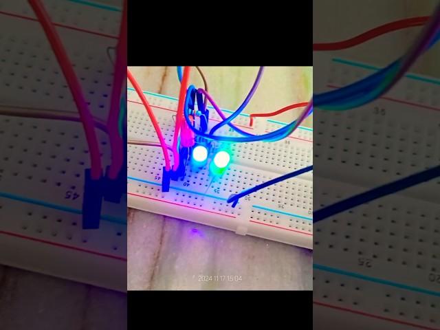 Astable multivibrator circuit using IC555 #technology #trendingsong #breadboard #IC555 #Shining #LED