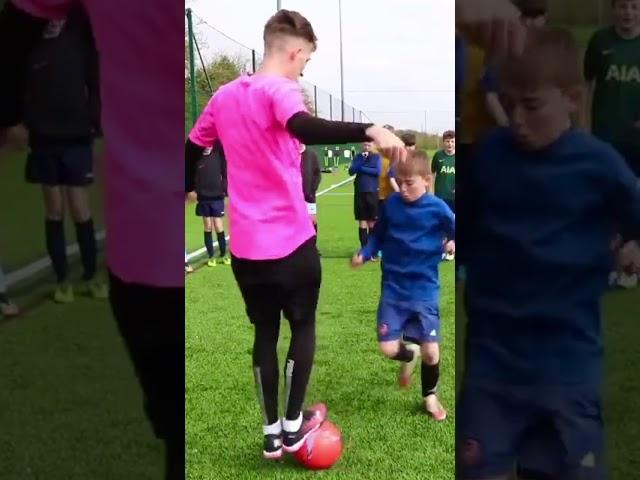 I Challenged a PRO Kid Footballer... (Nutmeg) #Shorts