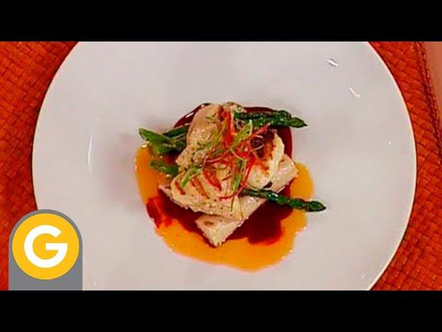 Nueva cocina colombiana - Róbalo con salsa de corozo y marinada sobre palmitos