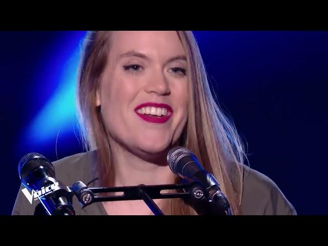 TOP 10  Incredible LIVE LOOPING ARTISTS in The Voice