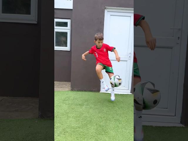 FREESTYLE ️ FOOTBALL SKILLS