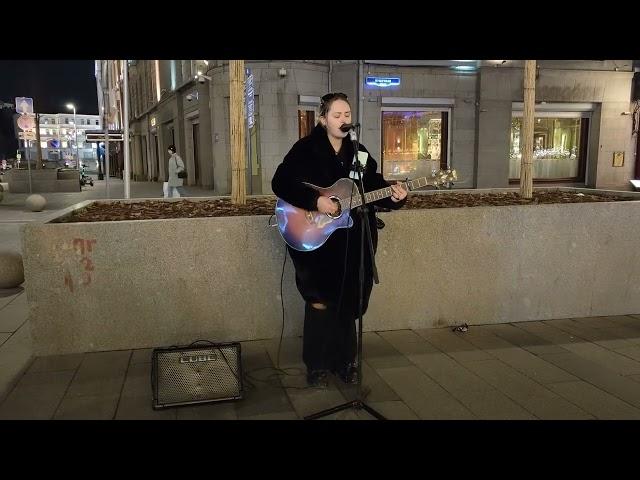 Звери - До скорой встречи - #кавер популярной песни спела под гитару #УличныйМузыкант Маша Сорокина
