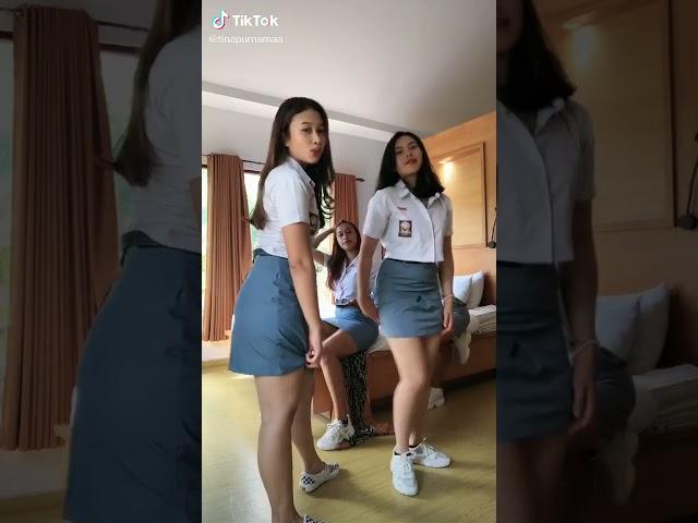 vidio tiktok cewek SMA hot