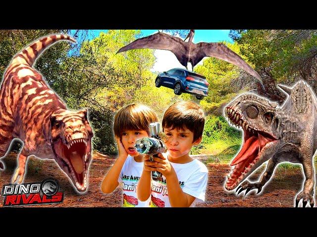 Dani y Evan, Los Coleccionistas de DINOSAURIOS perdidos en el bosque!!