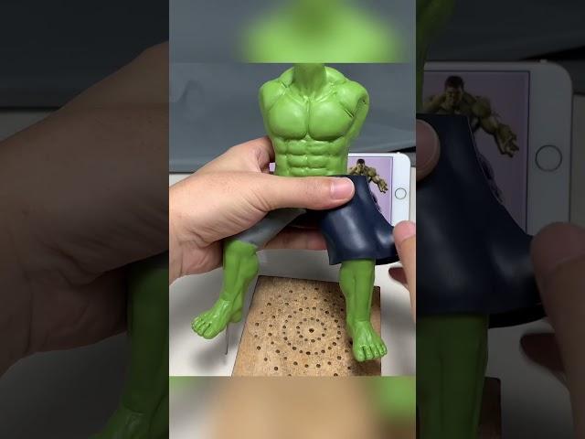 Clay Artisan JAY ：Crafting a Stunning Hulk Portrait in Clay