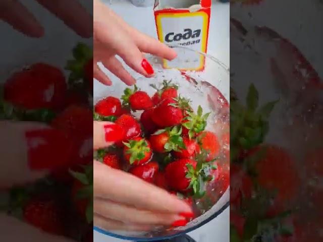 мыли так клубнику ?)