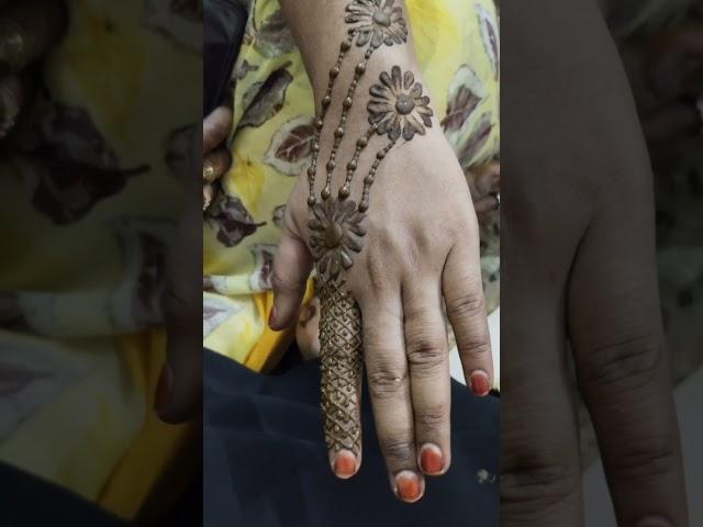 Simple Henna design #asmi #mehndi #artist 🩶🩶🩶