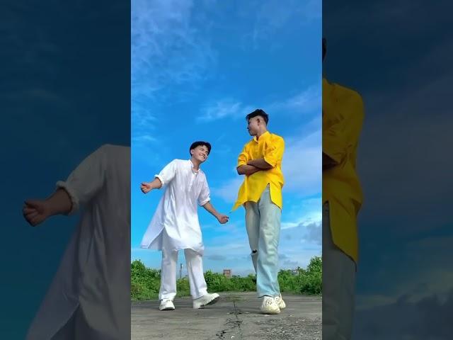 Do u like this craziest duo️ #dance #laalpeeliakhiyaan #trending #viral