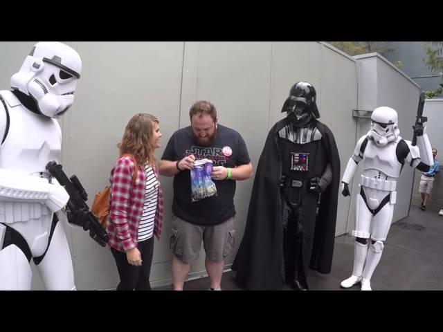 Darth Vader Helps Wife Tell Husband She's Pregnant At Disney World