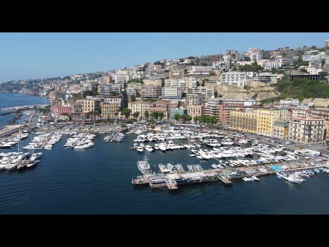 Неаполь, весёлый город! / Naples, a Joyous City