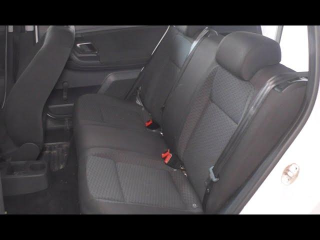 Rear Seats Removal - Tutorial: Skoda Fabia 2 (2007-2014)