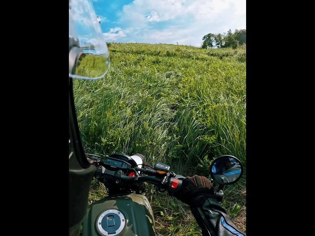 Буксует, козлит, но едет‍️ #motovlog #bikelife #scrambler #эндуро #geon #мотокросс #shorts