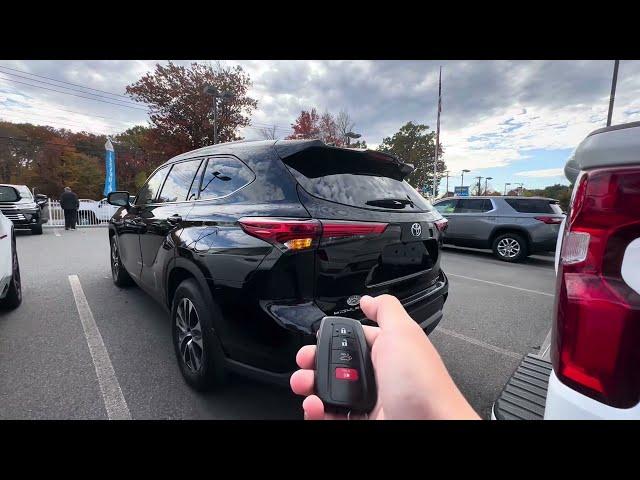 2022 Toyota Highlander XLE remote start