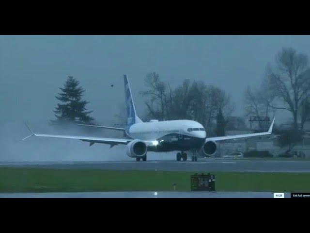 Boeing 737 MAX First Flight Takeoff