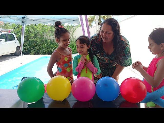 Jogo das Bexigas Coloridas com os Primos!| CANAL MUNDO DA PRINCESA BIA