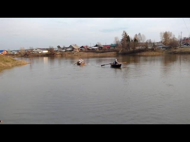 Лодка деревянная, плоскодонка, длина 4 метра.