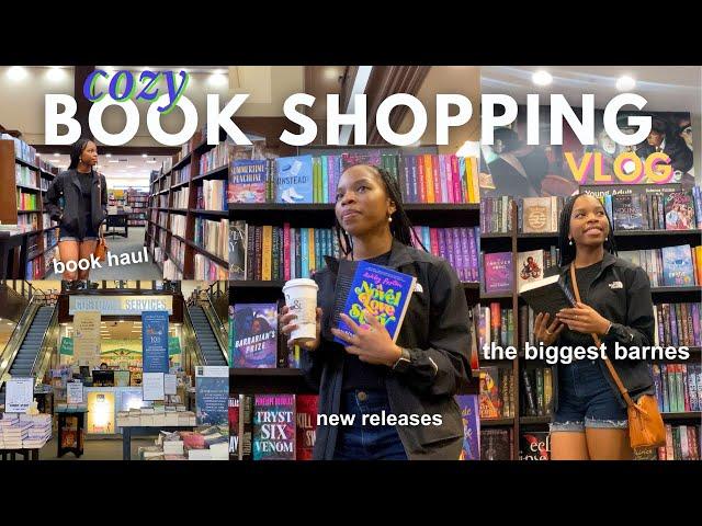 cozy *rainy day* ️ book shopping vlog at the biggest Barnes and Noble  + book haul