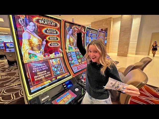 This Is Why She Plays Slots EVERY DAY Of Her Life!