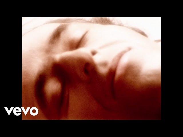 Jean-Jacques Goldman - Fermer les yeux (Clip officiel)