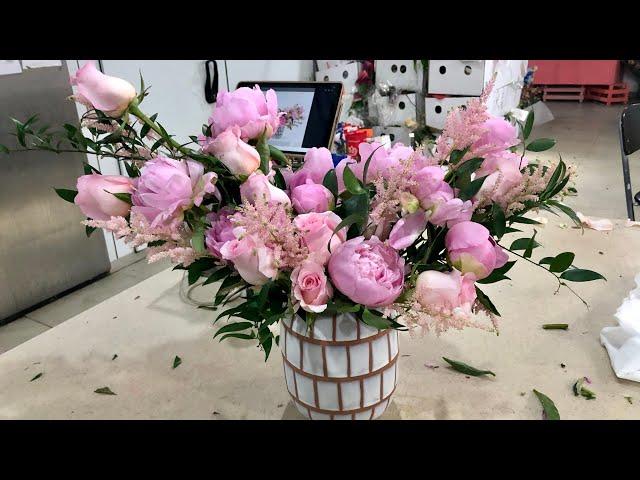 Tutorials Pink peony flower arrangement #floraldesigner Vlog