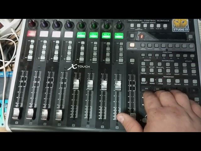 Настраиваем цвет дисплеев на Behringer X-Touch