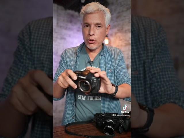 DSLR vs Mirrorless Cameras: What's the difference? #shorts