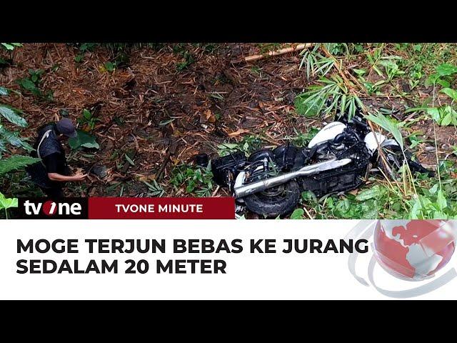 Moge Terjun Bebas ke Jurang Sedalam 20 Meter di Banjar, Jawa Barat | tvOne Minute